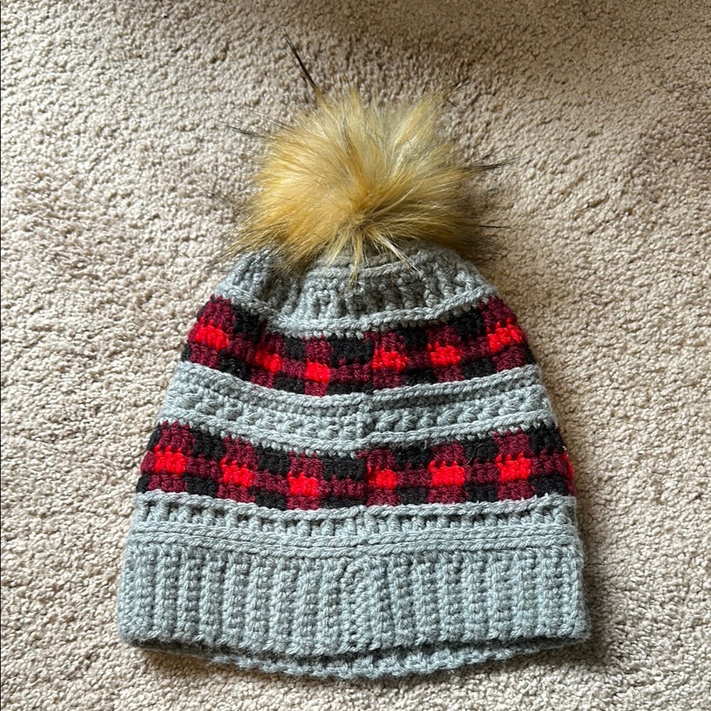Cozy Gray and Red Women’s  Pom-Pom Beanie crocheted toque